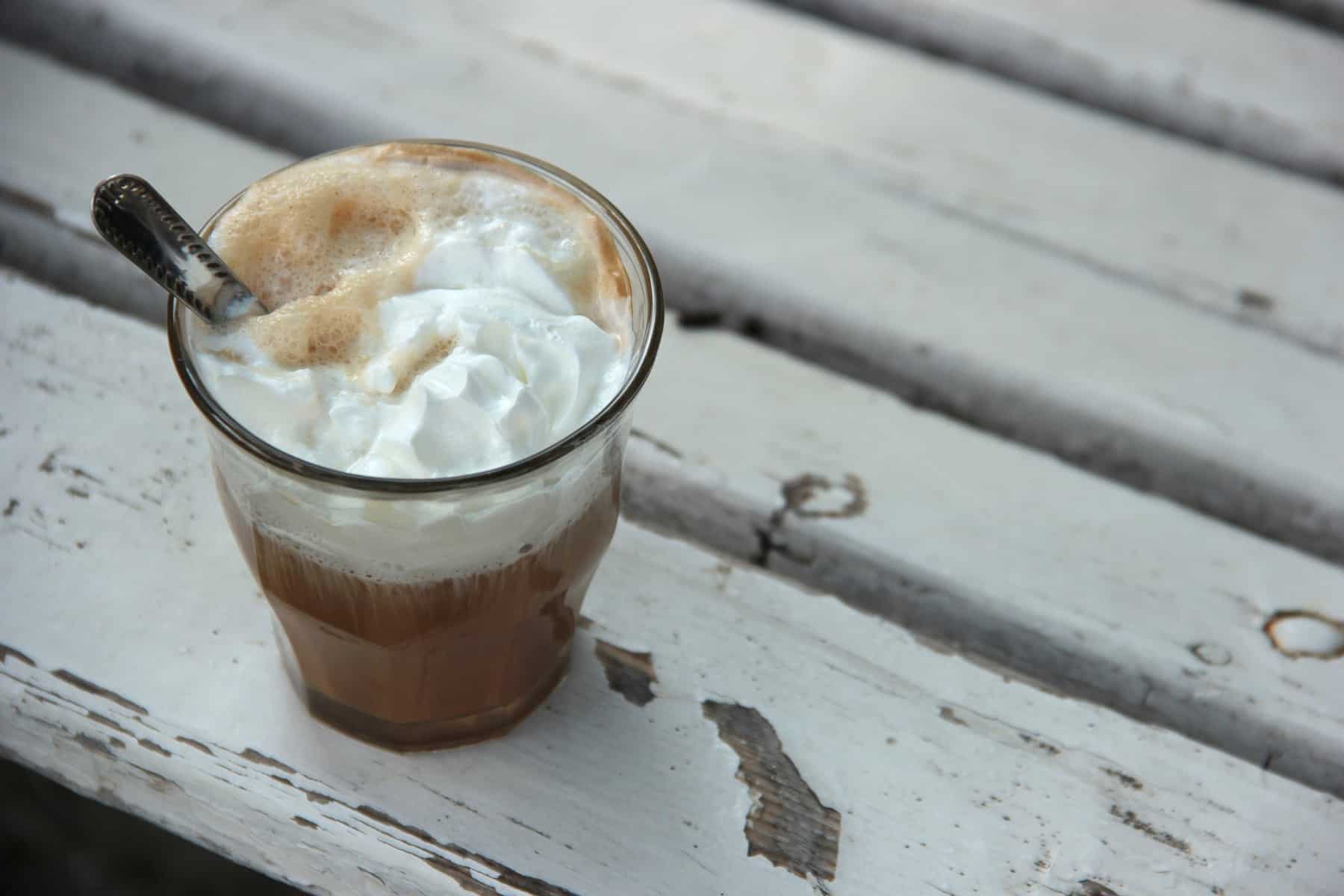 Cómo hacer tu propia espuma de leche en frío